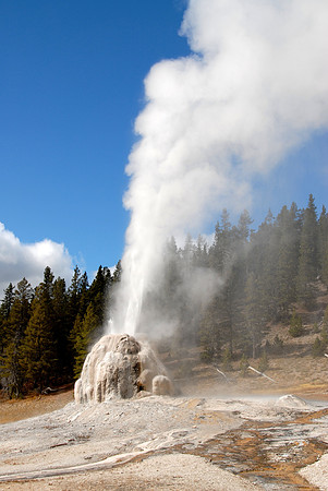 Lone Star Geyser, Yellowstone