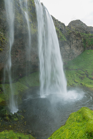 Seljalands Waterfalls